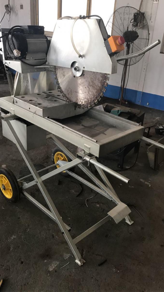 O corte elétrico do tijolo da máquina considerou