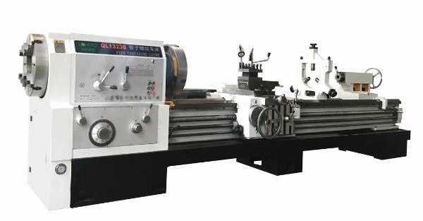 Torno fazendo à máquina resistente da linha de tubulação do metal