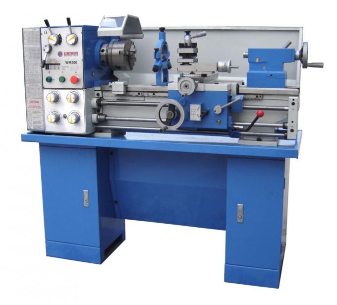 Torno horizontal do metal do CNC 0
