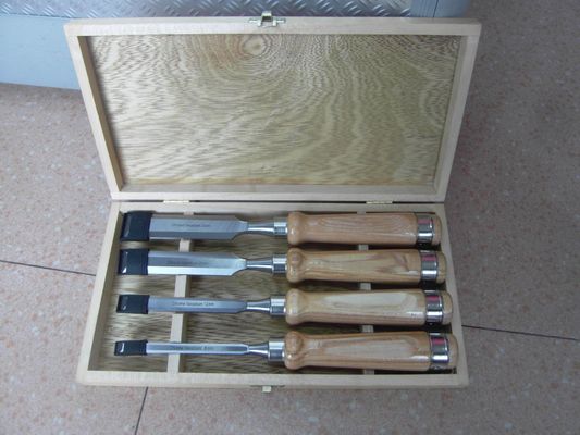 a madeira 60crv que cinzela o formão ajustou o material de madeira do punho de 140mm