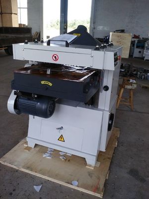 a máquina uma da plaina da madeira 380V tomou partido plaina do funcionamento da madeira da certificação do ISO