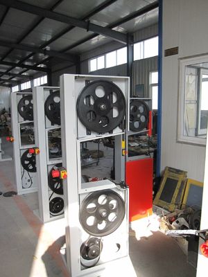 Ferramentas de funcionamento verticais personalizadas da madeira do estilo da máquina de corte da serra da faixa da cor