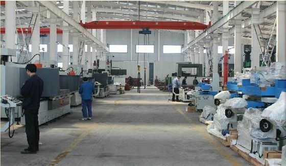 Metal que processa o moedor de superfície móvel Machine da sela 180mm