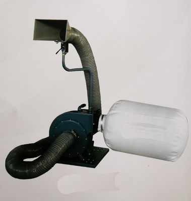 As ferramentas de limpeza elétricas espanam a máquina do coletor