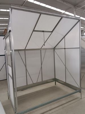 a casa verde fixada na parede de 4ft montou facilmente a estufa da casa do passatempo