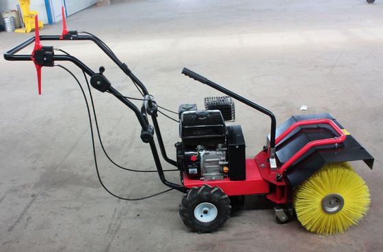 Caminhada da vassoura da escova do poder da neve 6.5HP atrás da flexibilidade alta do acionador de partida da coice