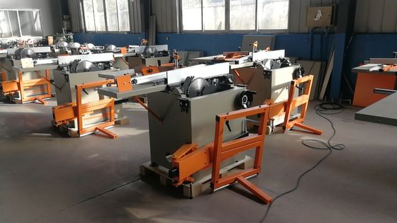 A tabela compacta da certificação variável do ISO da máquina de pressão da madeira da velocidade viu