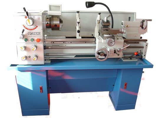 Torno de alta velocidade da precisão do metal da vibração do torno do metal do CNC de Cq6232e anti